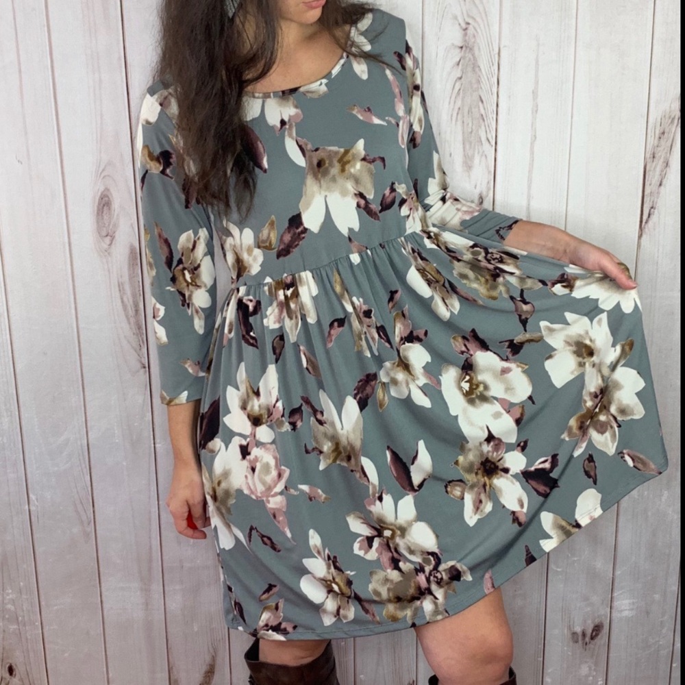 🎈The Hadley Dress- grey floral babydoll dress - Picture 3 of 8